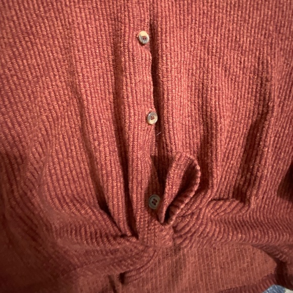 American Eagle cropped tie v-neck sweater - Picture 2 of 4
